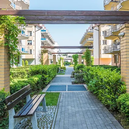 Apartament Z Ogrodkiem W Parku Zdrojowym Swinoujscie Exterior photo